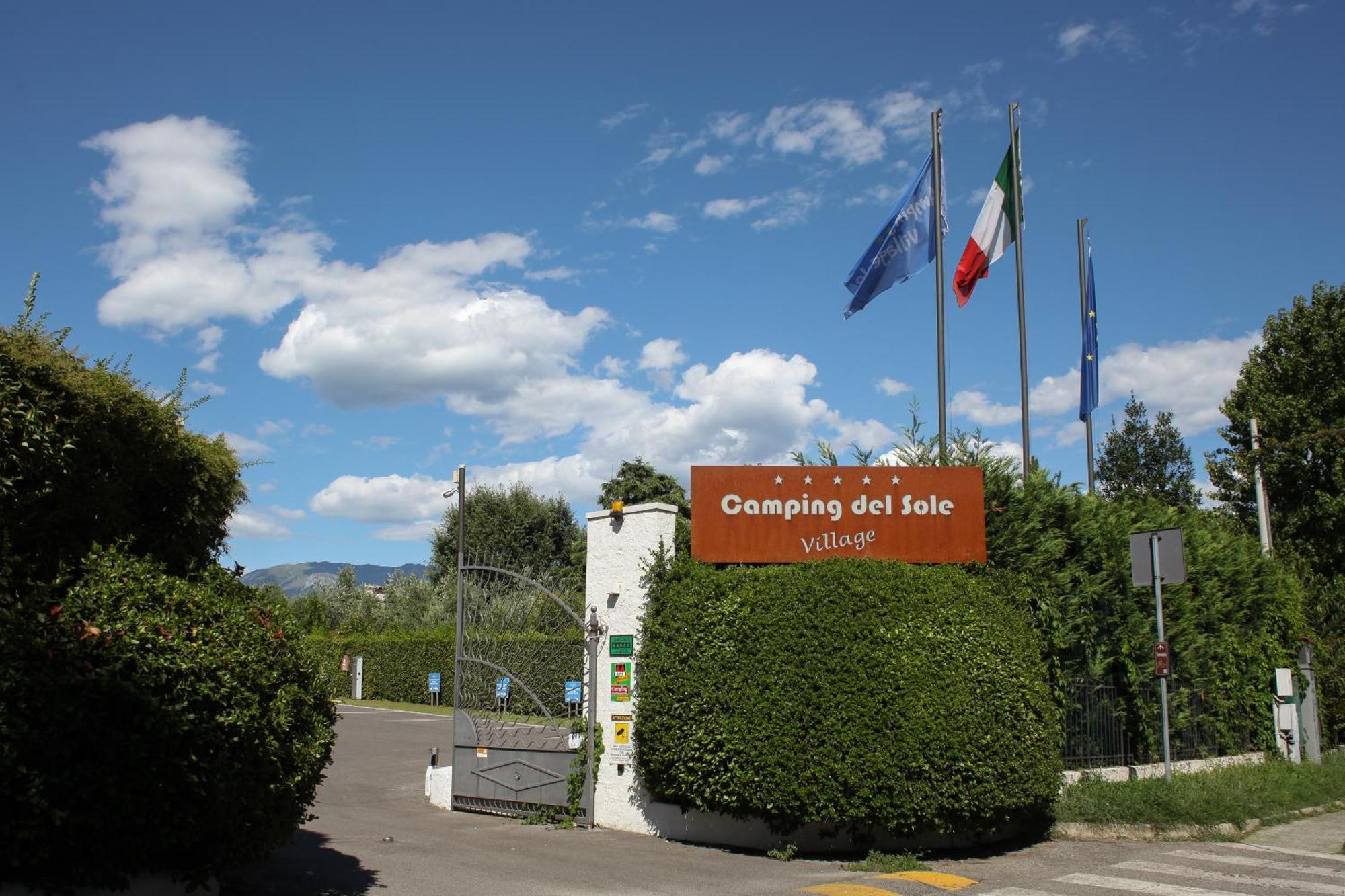 Estivo Premium Deluxe Mobile Homes On Camping Del Sole Village Iseo Eksteriør billede